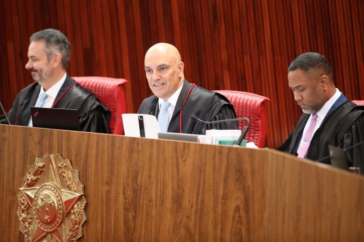 Foro privilegiado: Moraes antecipa voto sobre o tema