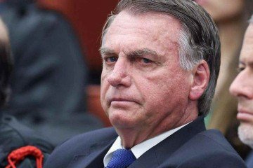 Bolsonaro terá Tarcísio e mais 14 aliados como testemunhas em ação no STF