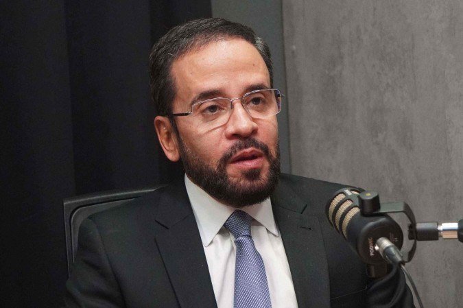 Desembargador desenvolve algoritmo e zera acervo de 42 mil processos no TRF1