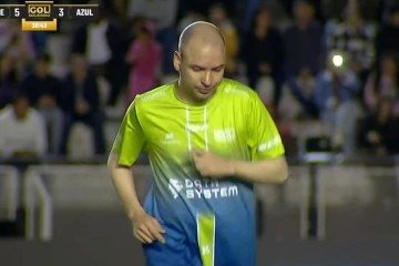 Frei Gilson marcou cinco gols durante o amistoso beneficente 'Gol Solidário' -  (crédito: Reprodução/Instagram/@freigilson_somdomonte)