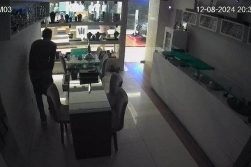 Câmera registrou furto na loja de Osmar Moura, em Campo Grande -  (crédito: Material cedido ao Correio)