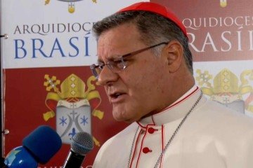 O Arcebispo Metropolitano de Brasília, Dom Paulo Cézar Costa, conversou com jornalistas em evento de Corpus Christi
 -  (crédito: Reprodução/TV Brasília)