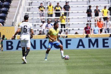 Lucas Ribeiro em ação contra o Dortmund no Mundial da Fifa -  (crédito: Foto: Divulgação / Mamelodo Sundowns)